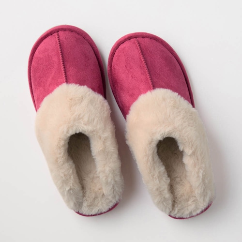 甲まであたたかいふわふわカフススリッパ