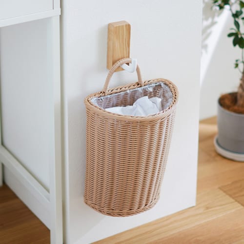 壁掛けできる洗えるラタン調ゴミ箱