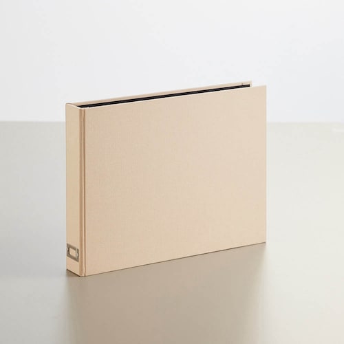 生地張り表紙の集合写真アルバム