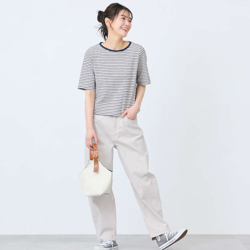 モデル身長166cm／Ｍ　Tシャツのみ着用