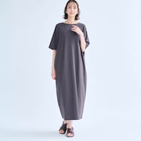 モデル身長169cm／M　※写真は撮影用のため、身丈+8cmになります。