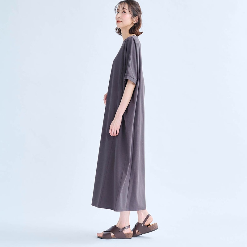 モデル身長169cm／M　※写真は撮影用のため、身丈+8cmになります。