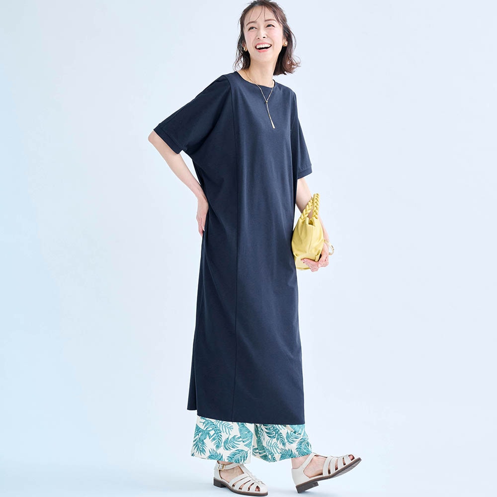 モデル身長169cm／M　※写真は撮影用のため、身丈+8cmになります。