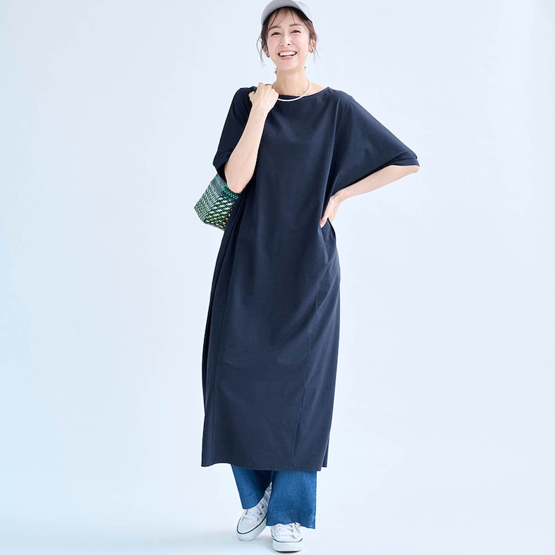 モデル身長169cm／M　※写真は撮影用のため、身丈+8cmになります。