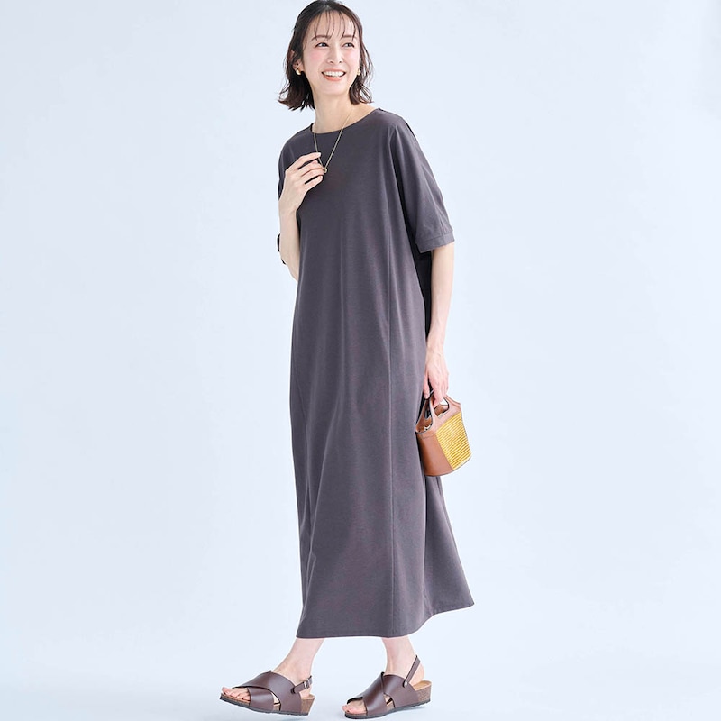 モデル身長169cm／M　※写真は撮影用のため、身丈+8cmになります。