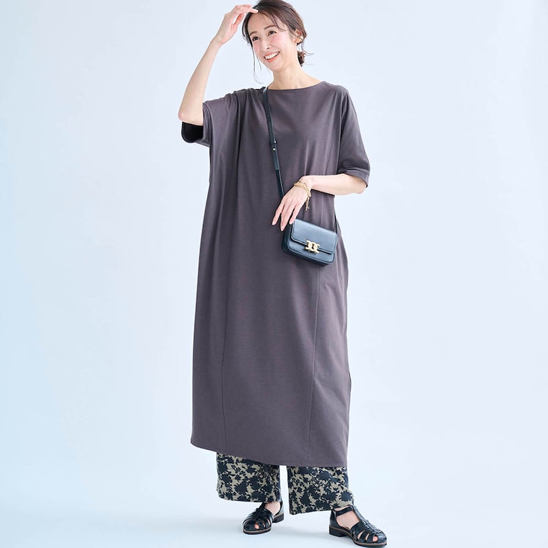 モデル身長169cm／M　※写真は撮影用のため、身丈+8cmになります。