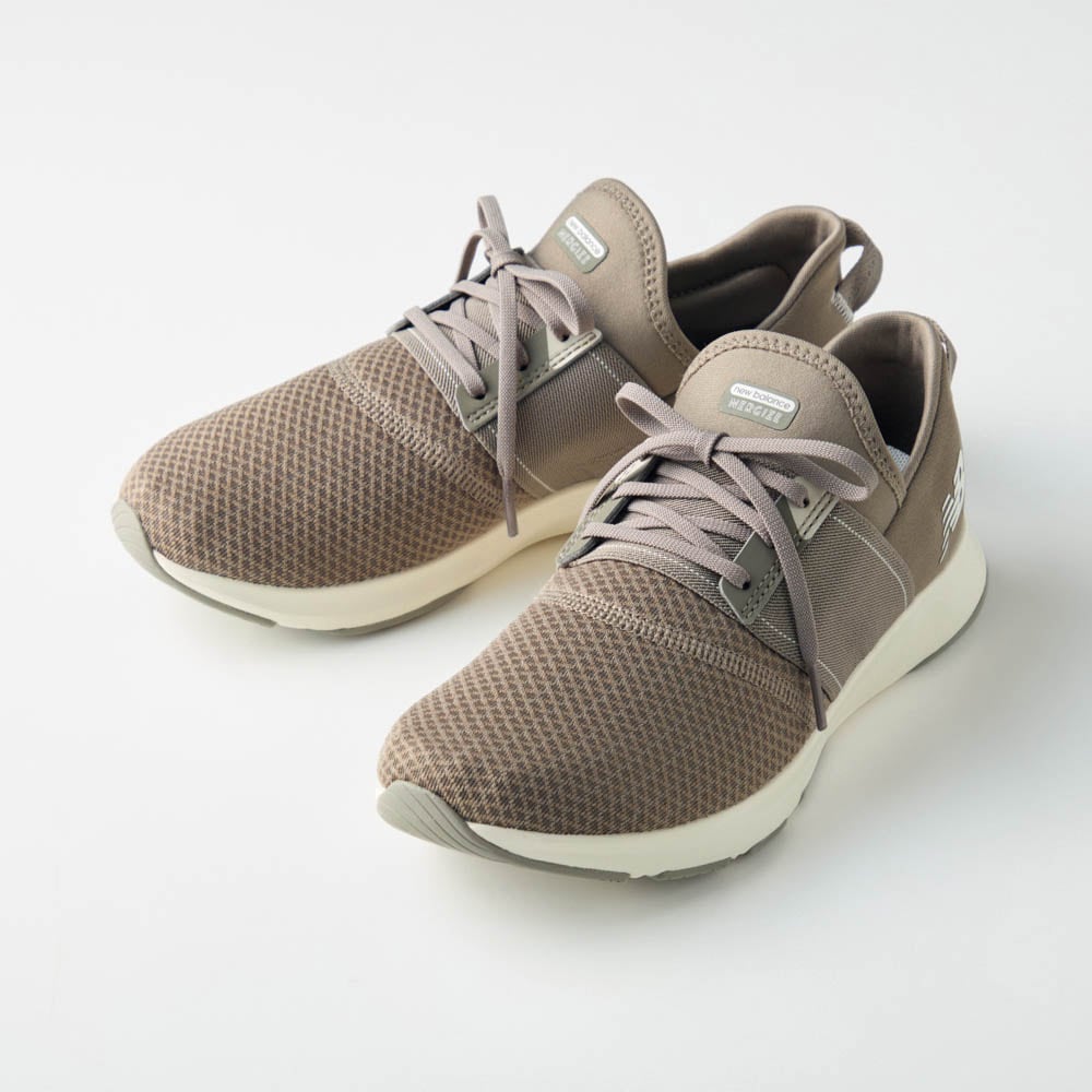 ダイナソフト エナジャイズV3 スニーカー 【25年秋冬新作