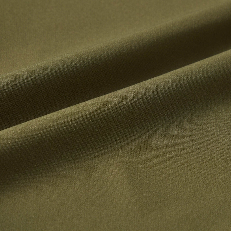 光を吸収して熱を作り出す「ヒートナビ」を採用