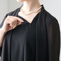 着脱しやすいファスナー付きの前開き仕様