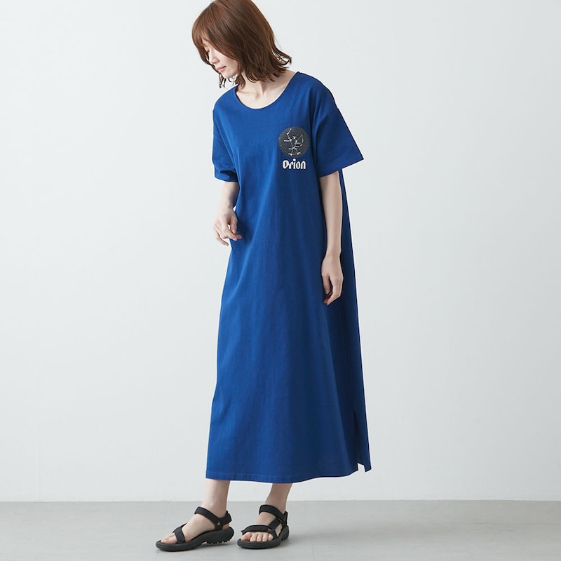 ブルー