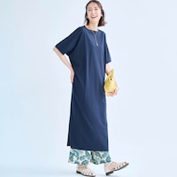 モデル身長169cm／M　※写真は撮影用のため、股下+7cmになります。