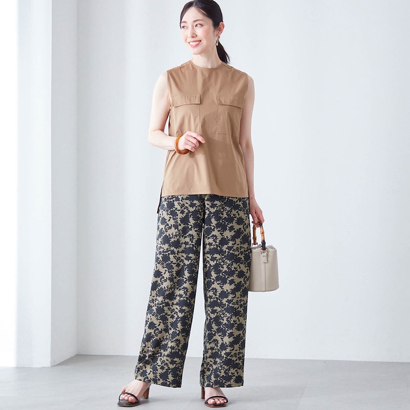 モデル身長167cm／M ※写真は撮影用のため股下+7cmになります。