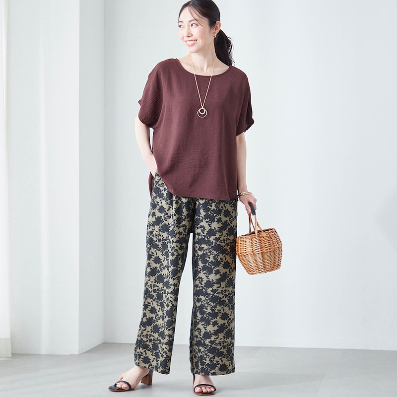 モデル身長167cm／M ※写真は撮影用のため股下+7cmになります。