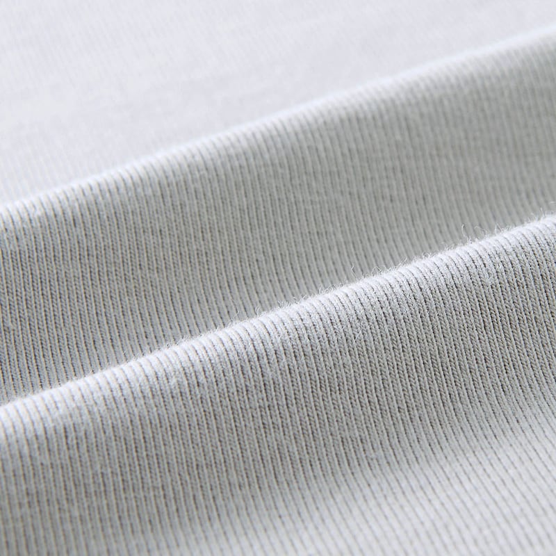 吸湿速乾機能「オムニウィック」とサンプロテクション機能「オムニシェイド」を備えたカットソー素材