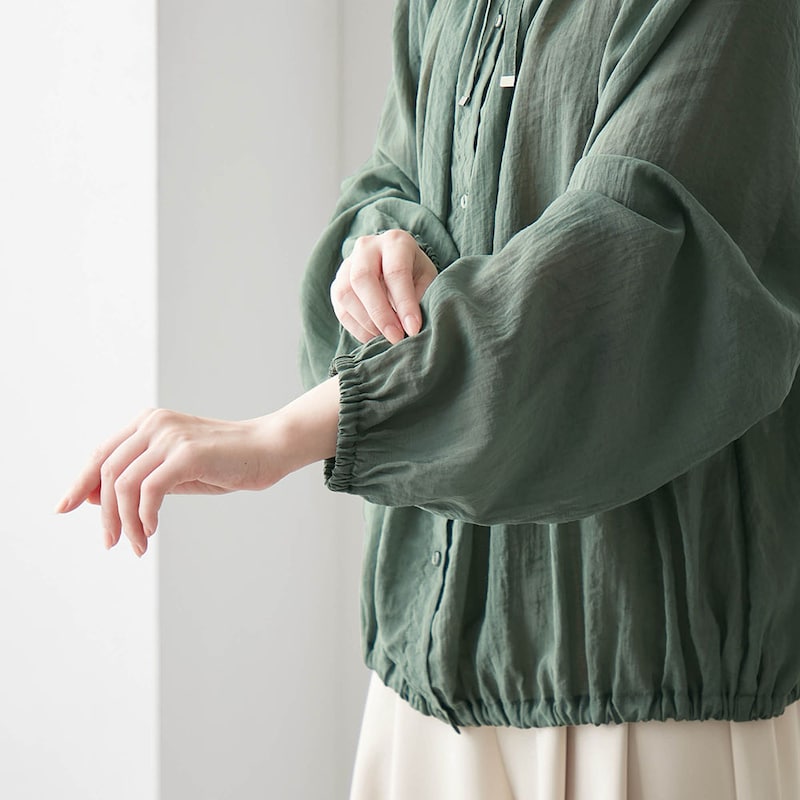 袖口はゴム仕様でたくし上げしやすい