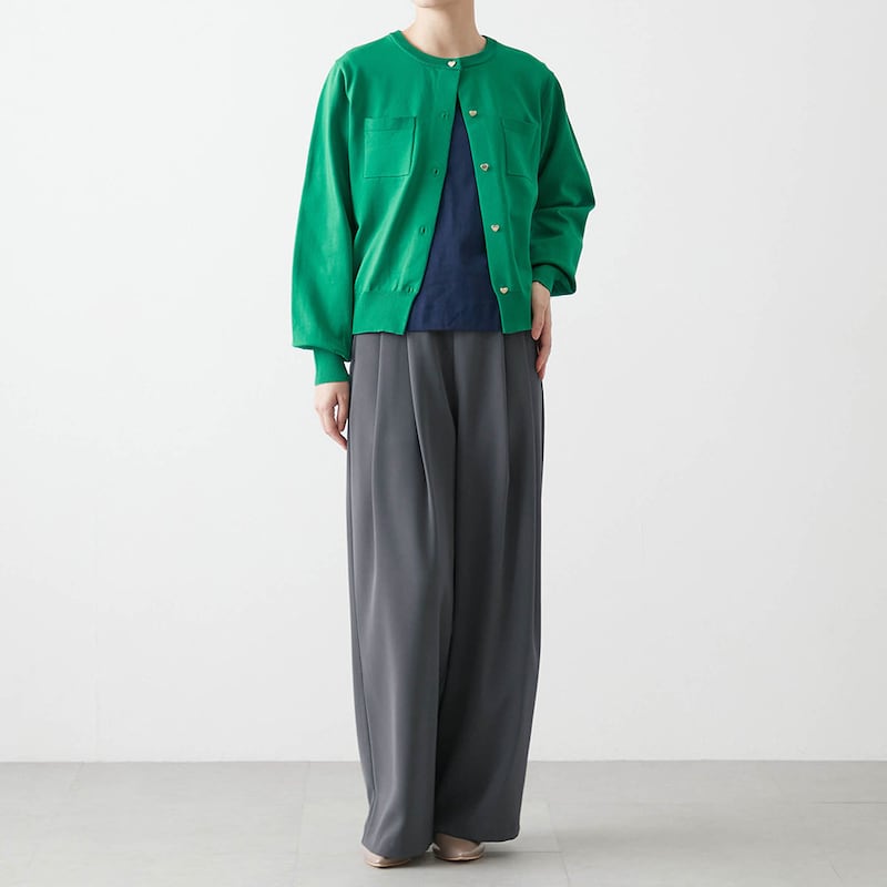 モデル身長168cm／M　※写真は撮影用のため股下+6cmになります。