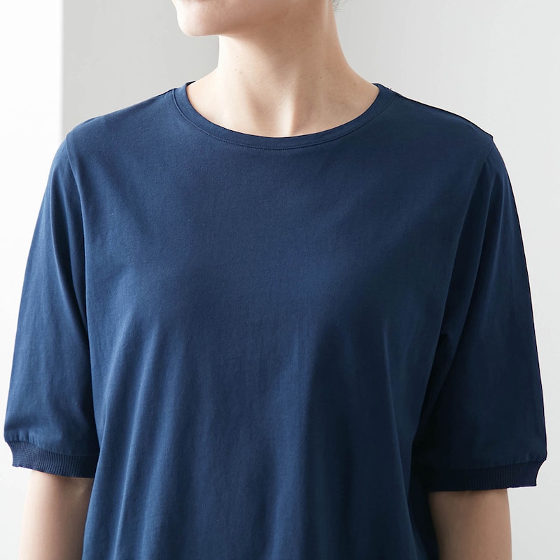 着回ししやすいシンプルなカットソー
