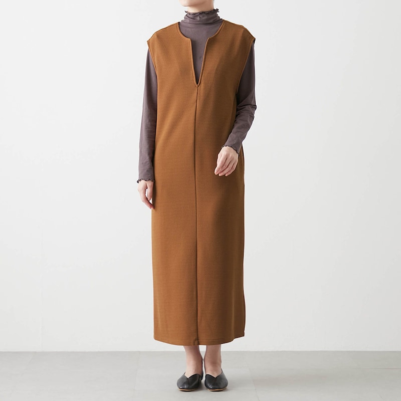 モデル身長168cm／M　※写真は撮影用のため身丈+6.5cmになります。