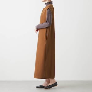 モデル身長168cm／M　※写真は撮影用のため身丈+6.5cmになります。