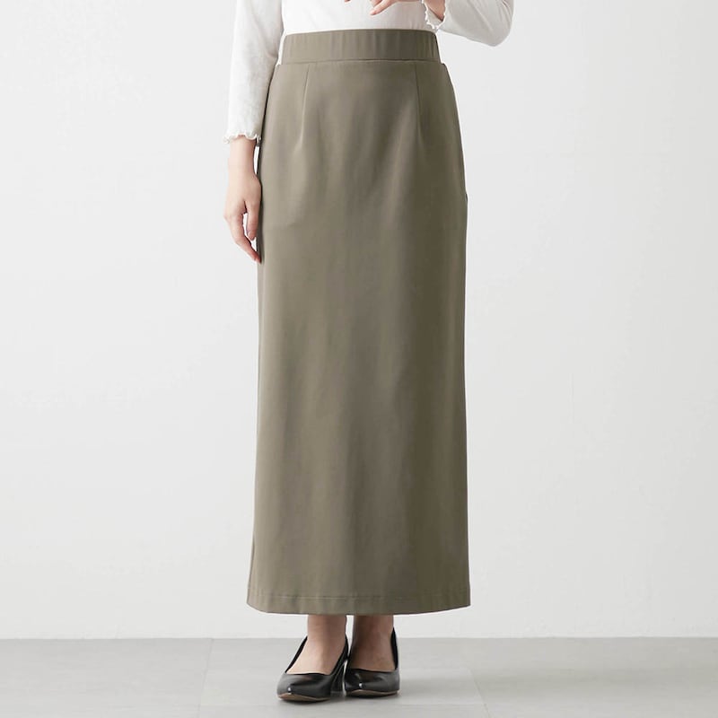 モデル身長168cm／M　※写真は撮影用のため総丈+6cmになります。