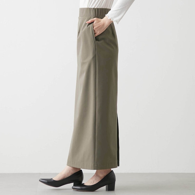 モデル身長168cm／M　※写真は撮影用のため総丈+6cmになります。