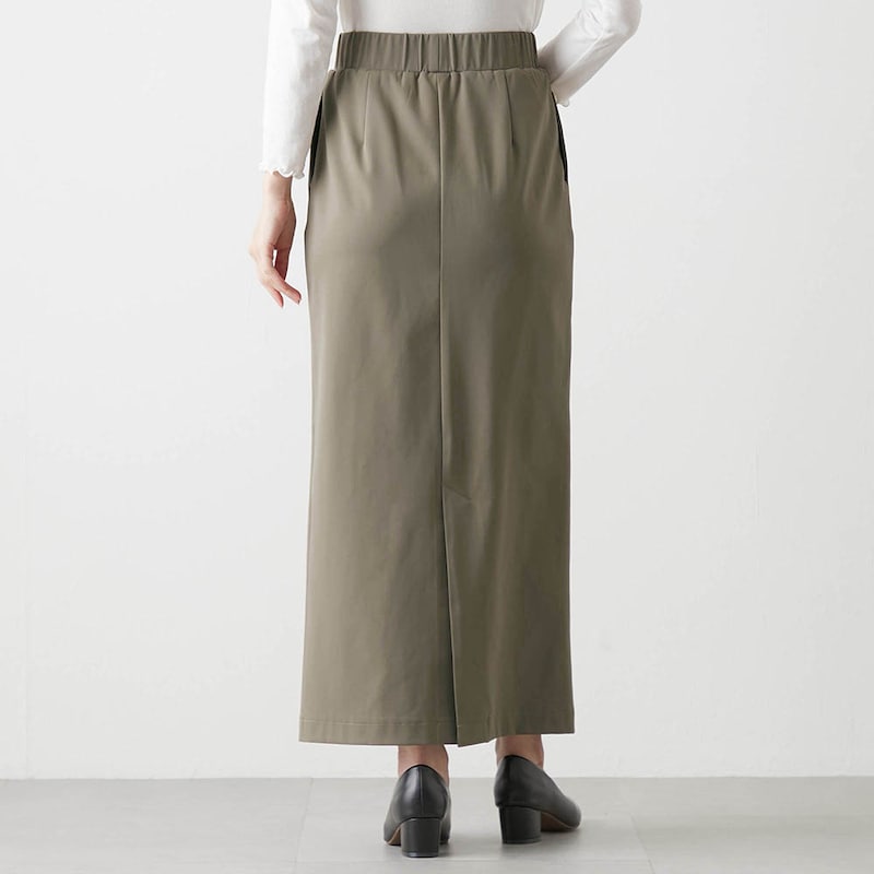 モデル身長168cm／M　※写真は撮影用のため総丈+6cmになります。