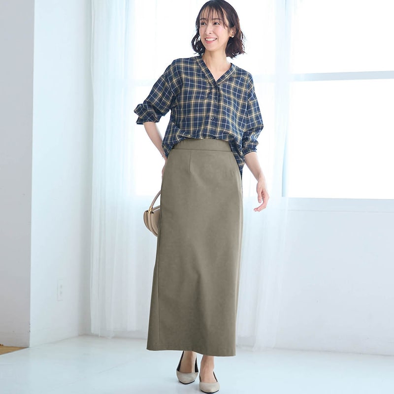 モデル身長169cm／M　※写真は撮影用のため総丈+6cmになります。