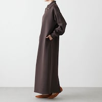 モデル身長168cm／M　※写真は撮影用のため身丈+8cmになります。