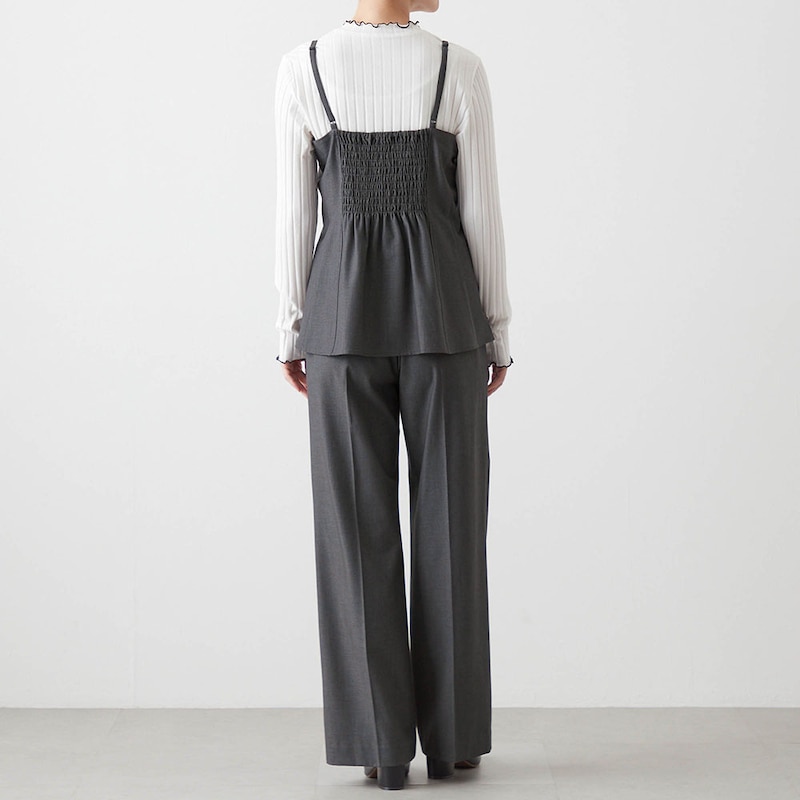 モデル身長168cm／M　※写真は撮影用のため股下+6cmになります。