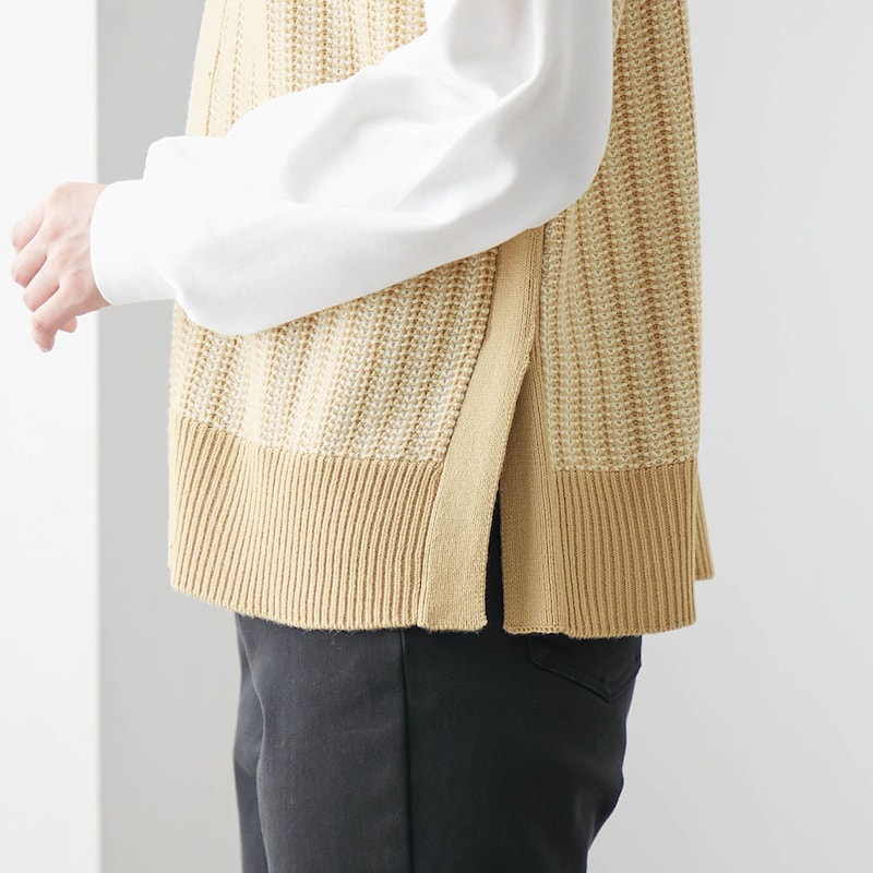 両脇のベンツが抜け感をプラス