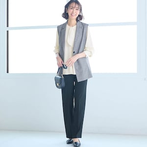 モデル身長169cm／M　※写真は撮影用のため股下+6cmになります。