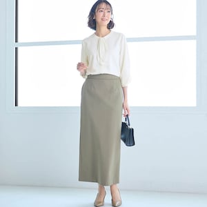 モデル身長169cm／M　※トップスのみ着用