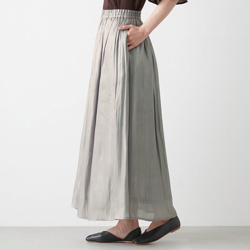 モデル身長168cm／M・総丈85cm　※写真は撮影用のため総丈+6cmになります。