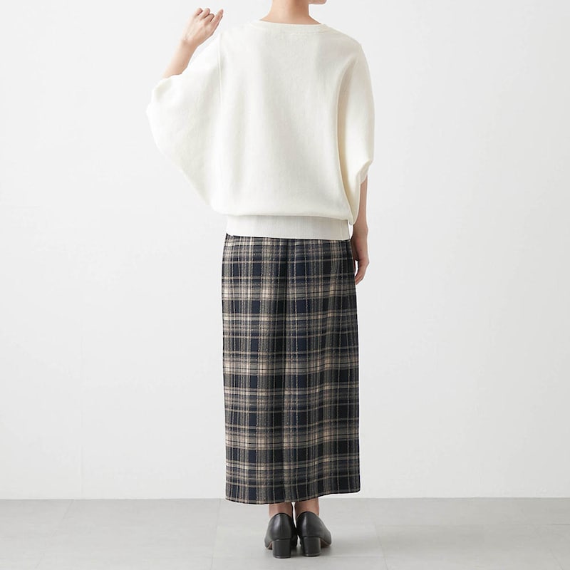 モデル身長168cm／M　※写真は撮影用のため総丈+6cmになります。