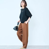 モデル身長169cm／M　※写真は撮影用のため股下+6cmになります。