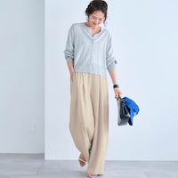 モデル身長168cm／M ※写真は撮影用のため股下+6cmになります。オフベージュ着用