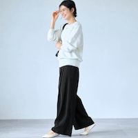 モデル身長168cm／M ※写真は撮影用のため股下+6cmになります。ブラック着用