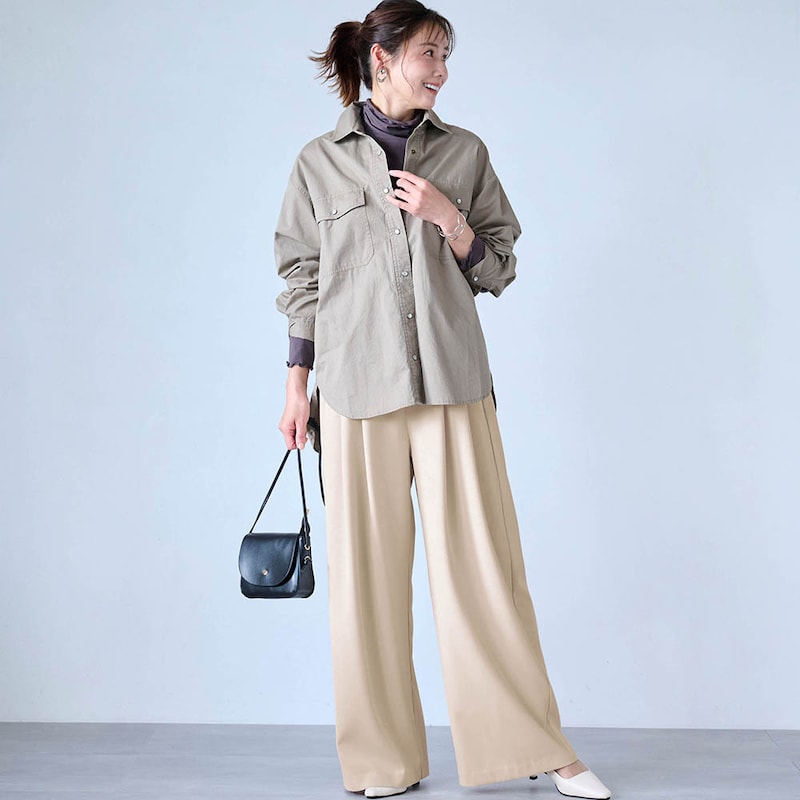 モデル身長168cm／M ※写真は撮影用のため股下+6cmになります。オフベージュ着用