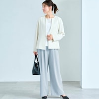 モデル身長168cm／M ※写真は撮影用のため股下+6cmになります。グレイッシュブルー着用
