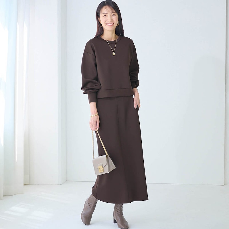 モデル身長173cm／M　※写真は撮影用のため総丈+6cmになります。