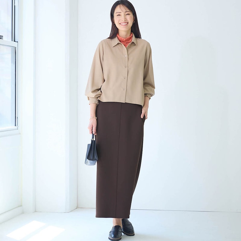 モデル身長173cm／M　※写真は撮影用のため総丈+6cmになります。ボトムのみ着用