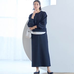 モデル身長168cm／M　※写真は撮影用のため総丈+6cmになります。