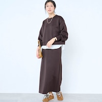 モデル身長168cm／M　※写真は撮影用のため総丈+6cmになります。