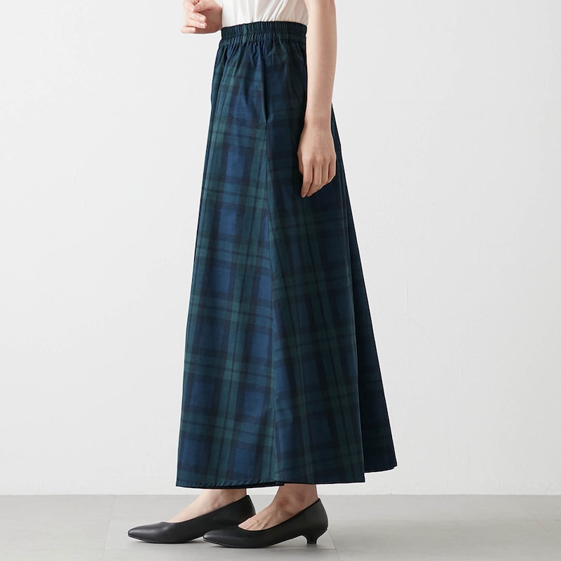 モデル身長168cm／M　※写真は撮影用のため総丈+8cmになります。