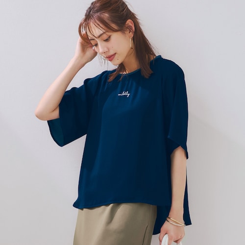 ロゴプリントTブラウス
