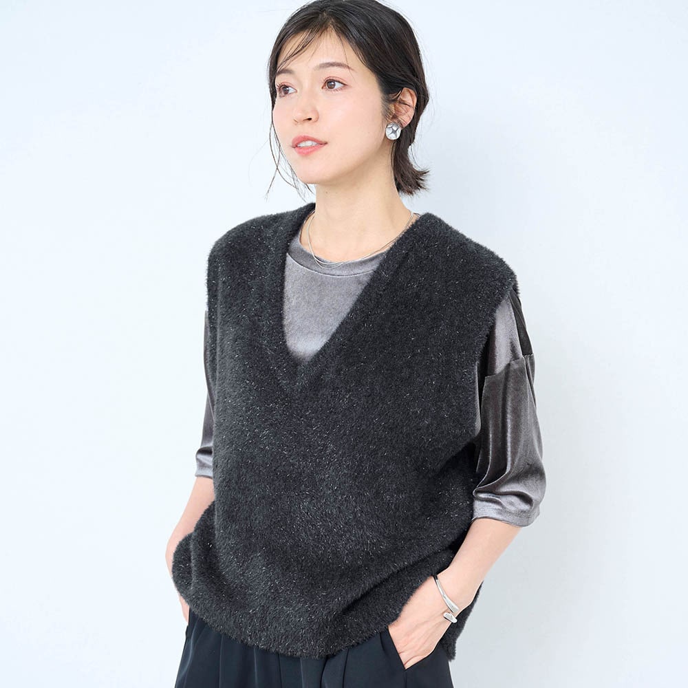 新品タグ付✨オブリオ　シャギーヤーン ラメ ニットベストM 定価28600円 ラメシャギーニットベスト 【TV newsおかえり で着用されました