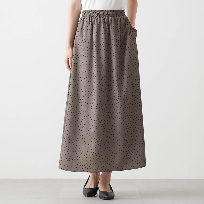 モデル身長168cm／M　※写真は撮影用のため総丈+6cmになります。