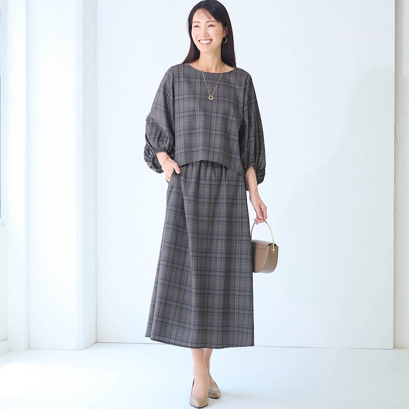 モデル身長173cm／M　※写真は撮影用のため総丈+6cmになります。