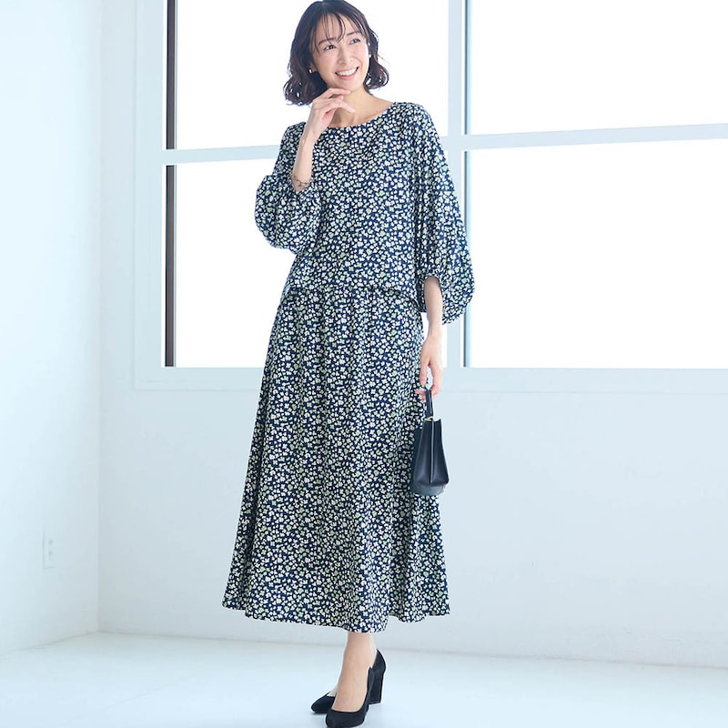 モデル身長169cm／M　※写真は撮影用のため総丈+6cmになります。