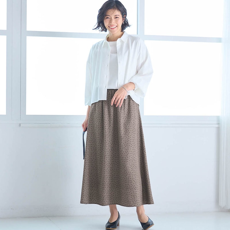 モデル身長168cm／M　※写真は撮影用のため総丈+6cmになります。